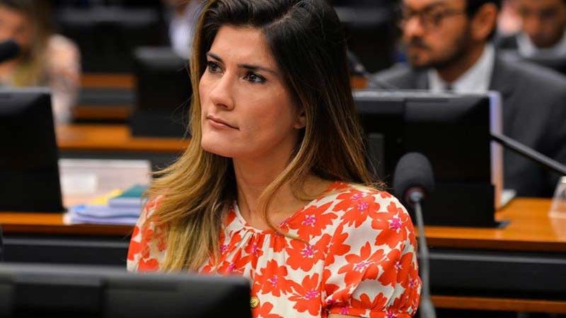 Sindicato dos Jornalistas do Amapá lança nota repudiando ataque de deputada suplente