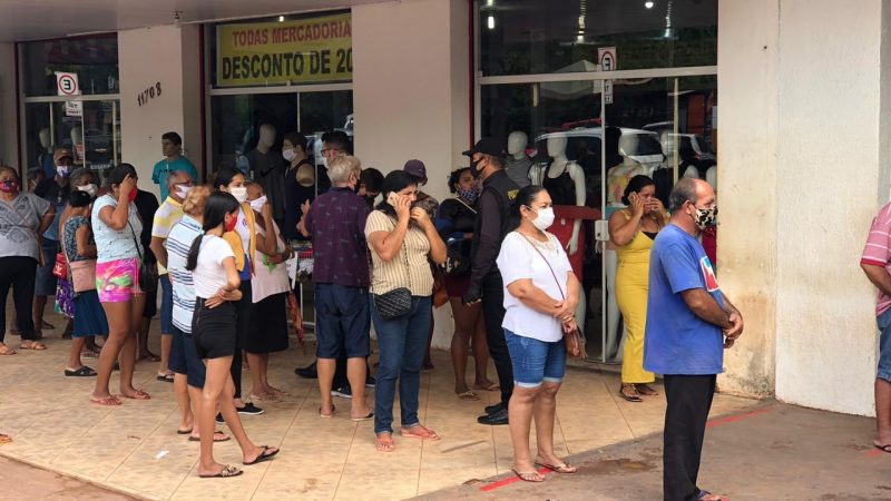 Prefeitura de Santana realiza ação em agências bancárias para fazer valer o decreto da COVID-19