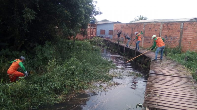Prefeitura de Santana inicia limpeza dos canais para diminuir alagamentos