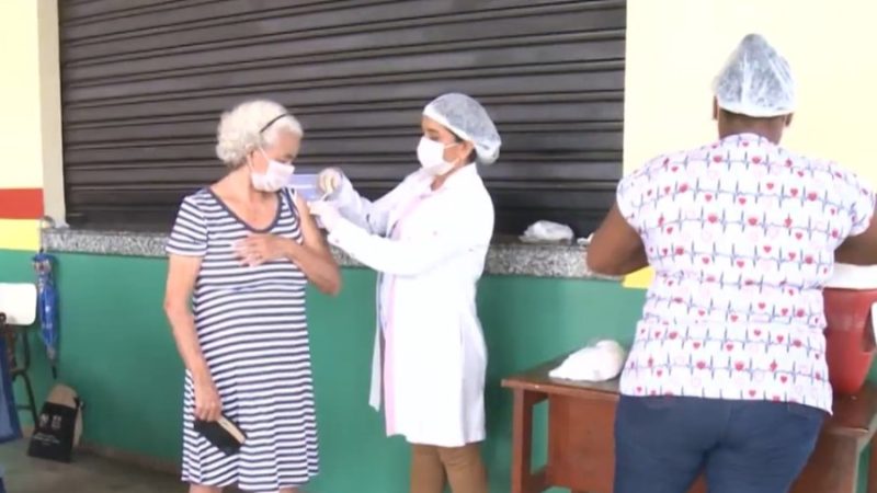 COVID-19: Prefeitura de Santana inicia vacinação de idosos acima de 90 anos nesta quarta-feira, 10