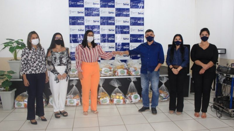 Prefeitura de Santana recebe 300 cestas básicas para doar a famílias carentes