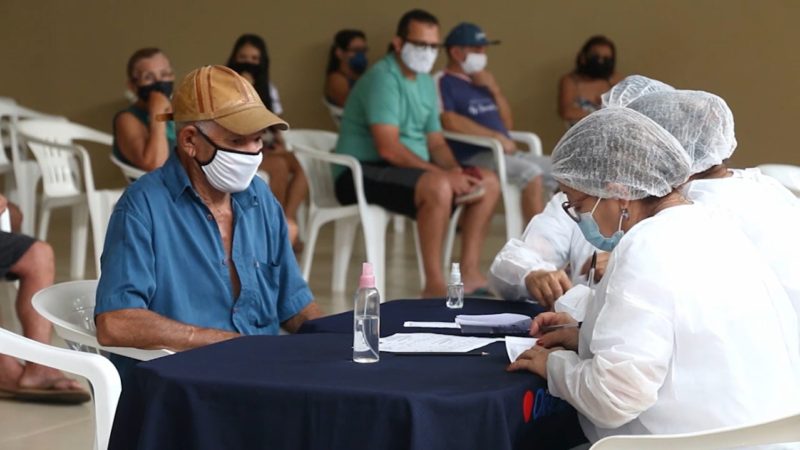 Covid: Santana inicia vacinação de idosos com 66 anos nesta terça-feira, 23