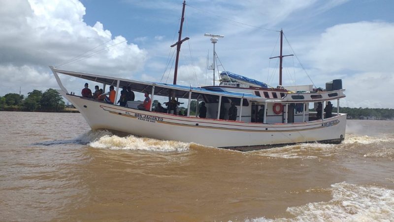 Marinha apreende barco venezuelano e 3 toneladas de pescado ilegal na costa do AP