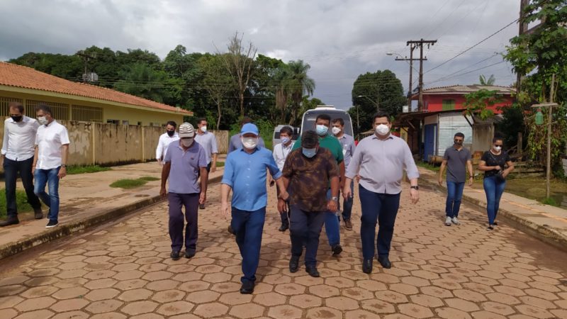 Prefeito Bala Rocha e senador Davi Alcolumbre anunciam que Codevasf irá realizar bloquetagem em vias da Ilha de Santana