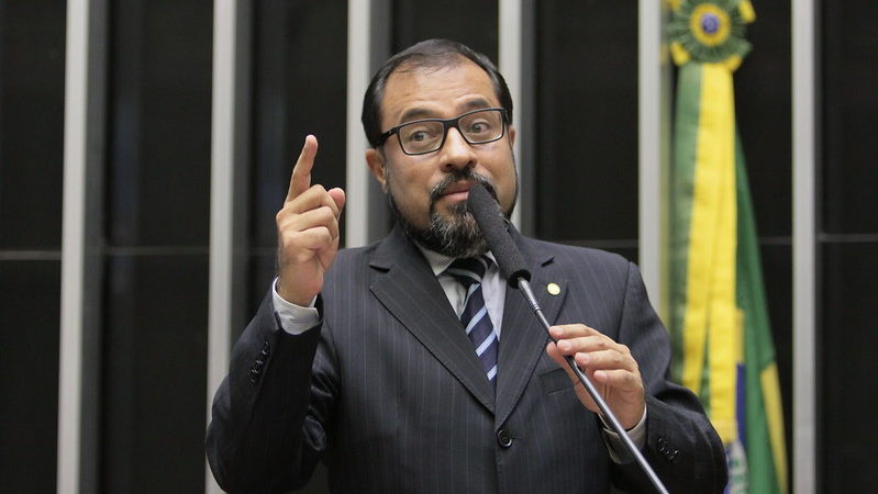 Projeto do deputado Camilo institui bonificação no ENEM a todas as universidades federais