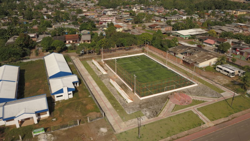 Em Santana, bairro Hospitalidade, ganha Arena em gramado sintético