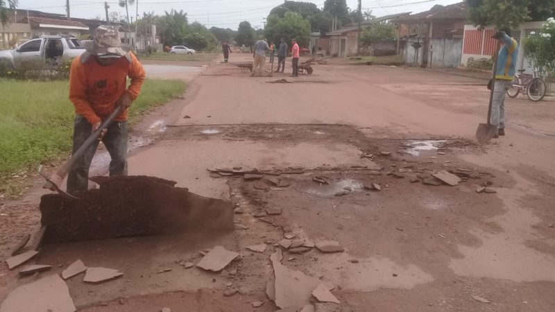 Tapa Buracos: Operação da Prefeitura de Santana chega à avenida Rui Barbosa