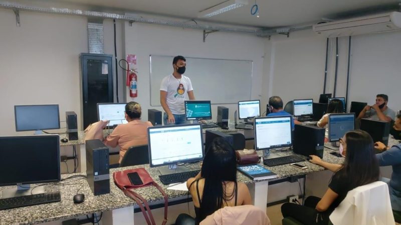 Prefeitura de Santana realiza formação para gestores executarem a busca ativa escolar