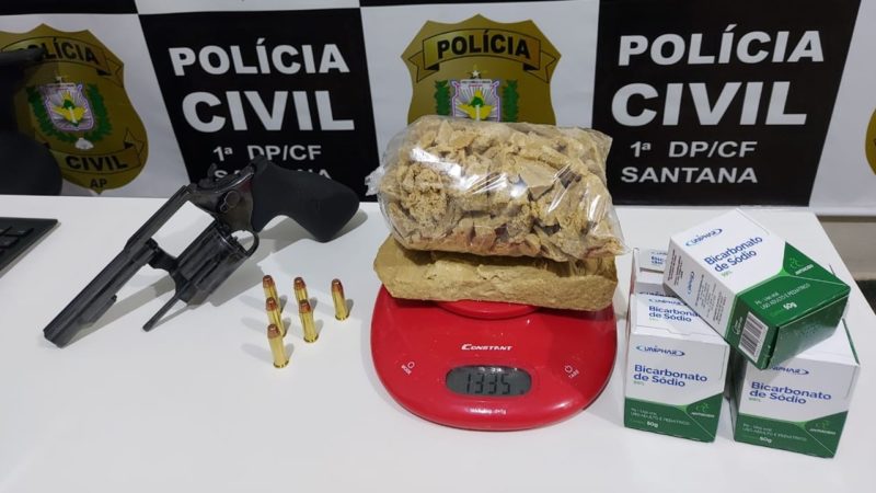 Flagrante: Polícia Civil prende mulher com drogas. arma e munição em Santana