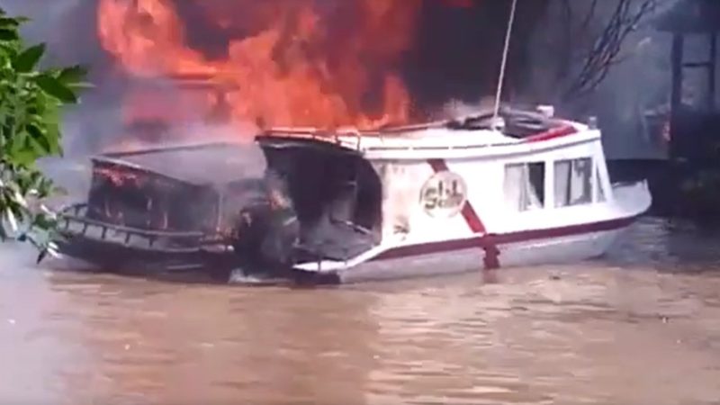 Vídeo: momento exato da explosão de embarcação em Chaves no Pará