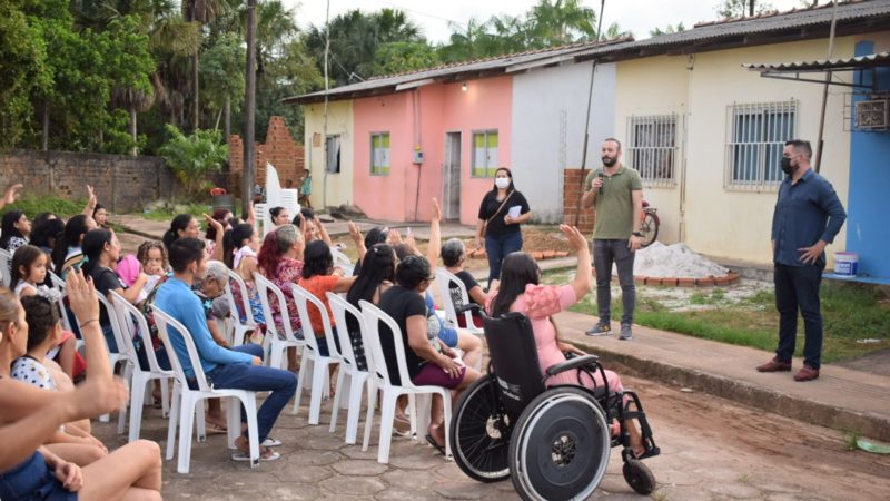 Prefeitura de Santana reúne com moradores do Conjunto Habitacional Cristian Passos