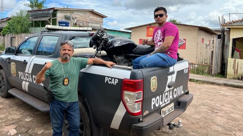 Em Santana, motocicleta furtada é recuperada pela polícia civil em casa utilizada como desmanche de veículos