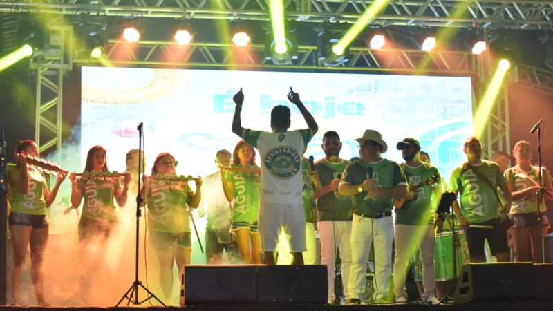 Com várias atrações, abertura do Santana Verão atrai centenas de pessoas à praça do Fonte Nova