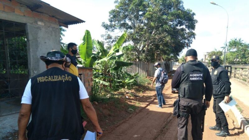 Prefeitura de Santana intensifica trabalho de fiscalização em terrenos baldios e lixeiras viciadas