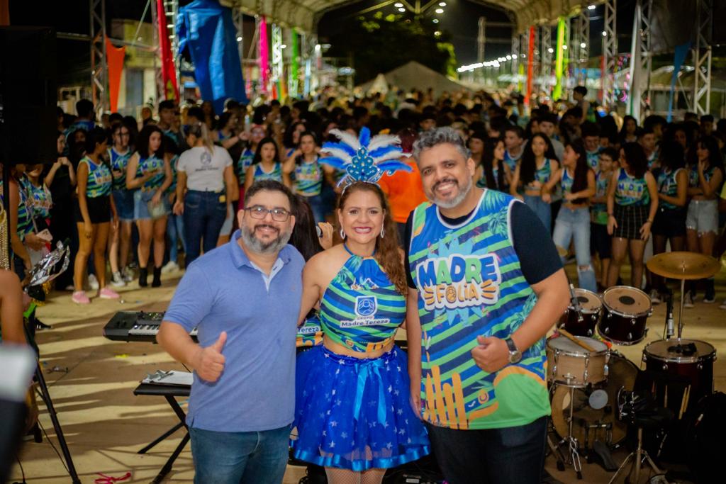 Grupo Madre Tereza realiza Natal Solidário - Seu Futuro Bem na Sua Frente