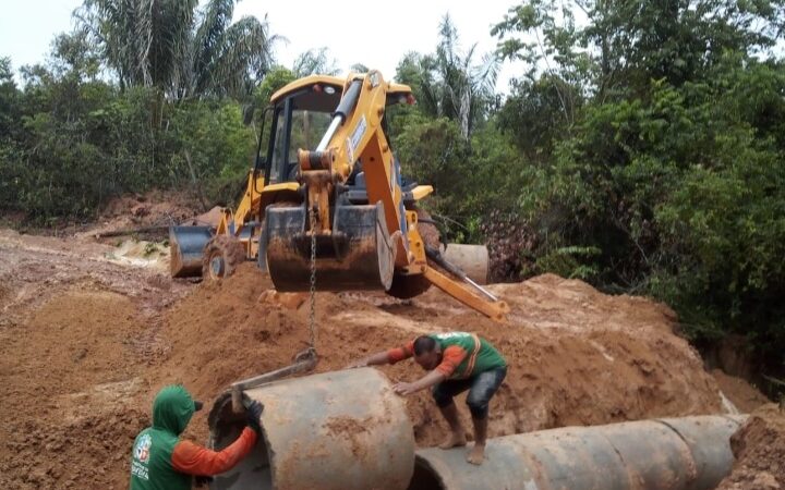 Melhorias: Prefeitura de Santana realiza ações no Ramal do Piaçacá