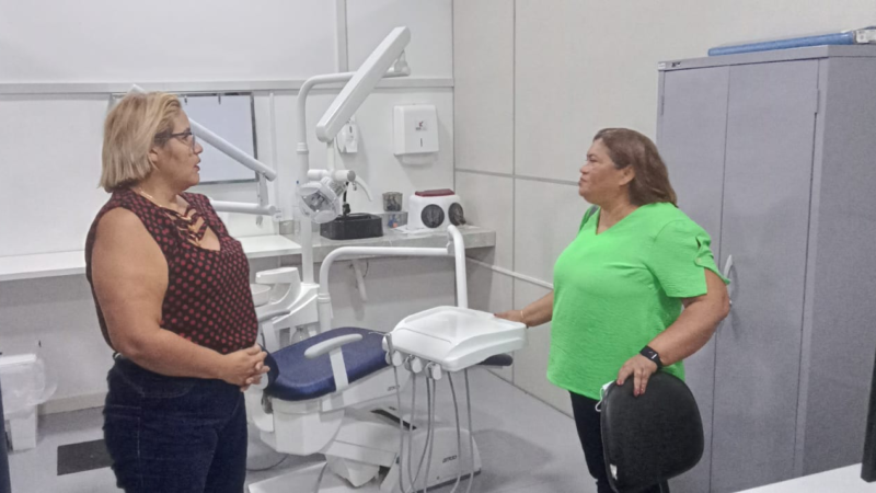 Inspeção: Vereadora visita unidades de saúde de Santana