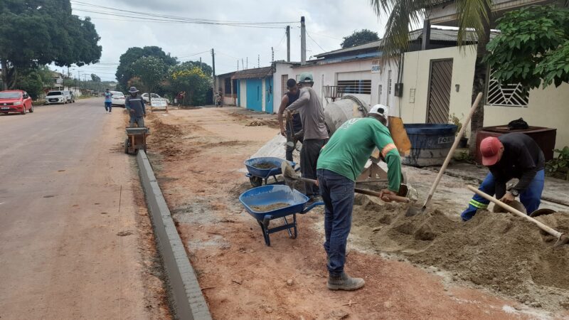 Mobilidade urbana: obra de meio-fio avança na Avenida Rio Branco