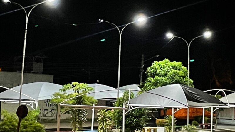 Prefeitura de Santana intensifica serviço de melhorias na iluminação pública do município