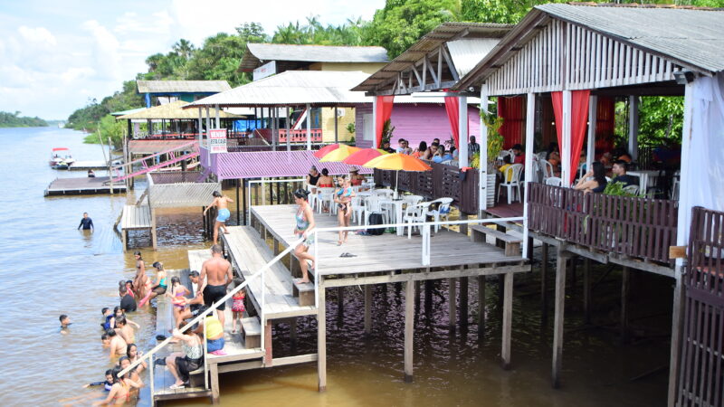 No Rio Matapí, Recanto das Palmeiras foi uma das opções atrativas no domingo de Verão