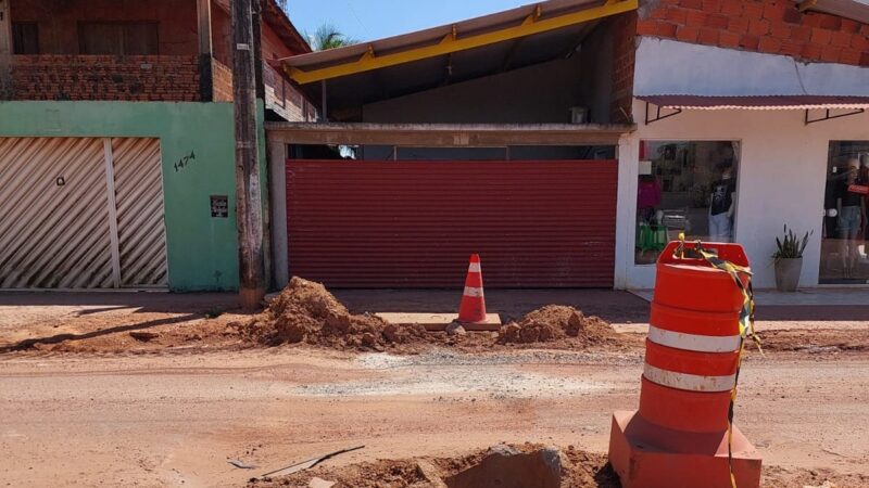 Obra inacabada da Prefeitura de Macapá causa transtornos e prejuízos aos moradores de via na Zona Sul