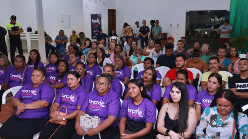 Em Pedra Branca, mulheres recebem equipamentos para empreenderem