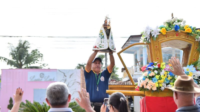 Tradição e Fé: Prefeitura de Santana recebe imagem peregrina de Nossa Senhora de Nazaré