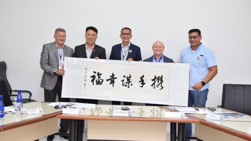 CDSA recebe a visita de chineses visando parceria para importação de fertilizantes