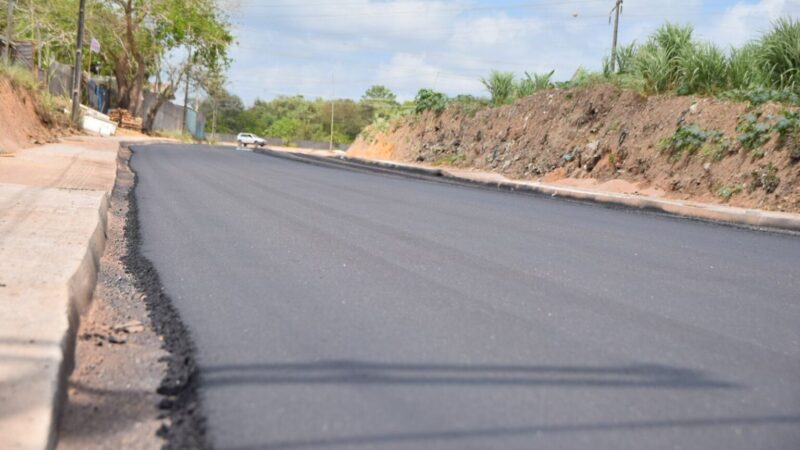 Ramal do Cajueiro, que dá acesso ao Jardim de Deus, recebe pavimentação asfáltica