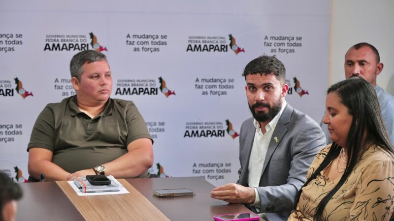 Prefeitura Pedra Branca recebe reitor do IFAP para discutir construção de campus