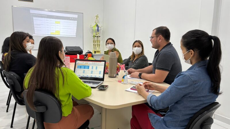 Santana avança para ofertar triagem neonatal completa com implantação do Teste do Pezinho