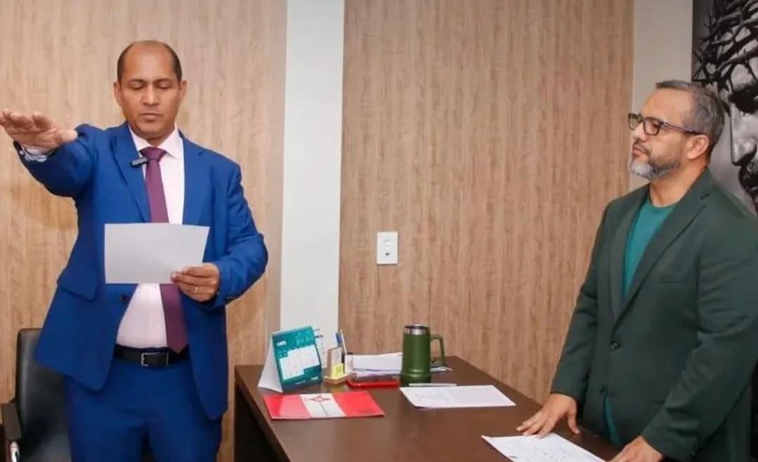 Zé Luiz toma posse como vereador de Macapá após licença de Claudiomar Rosa