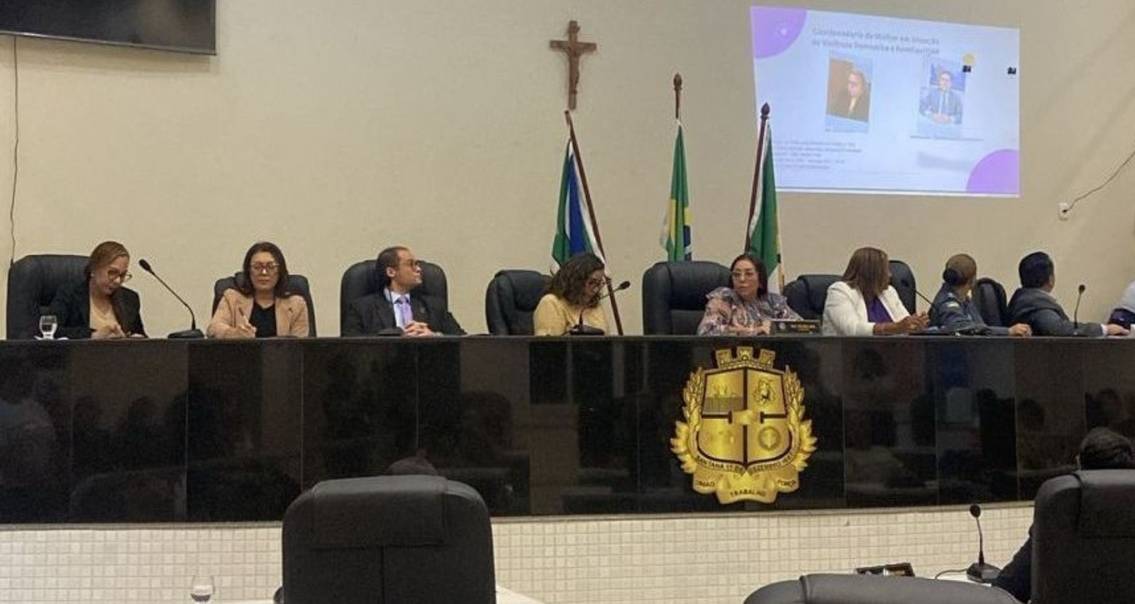 Santana poderá incluir combate à violência contra a mulher na grade curricular do ensino básico