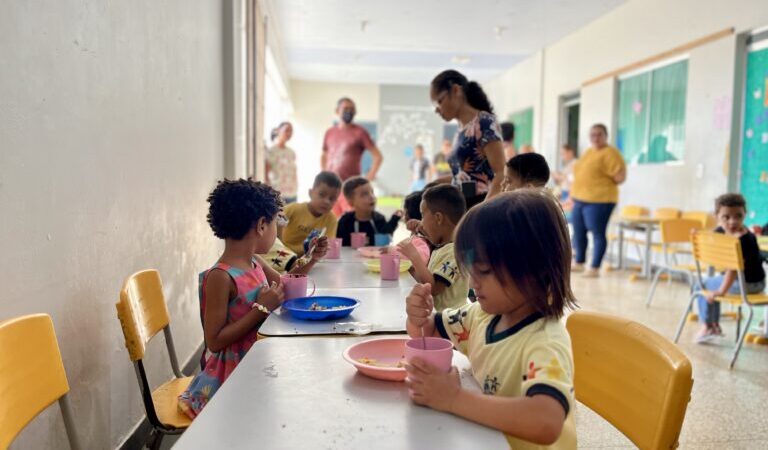 Merenda regionalizada: cardápio em escolas municipais de Santana tem até açaí  