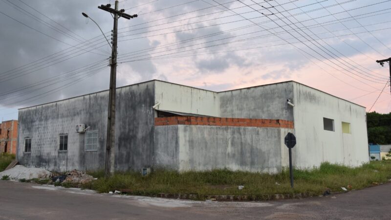 Prefeitura de Santana orienta população sobre regularização de lotes no município