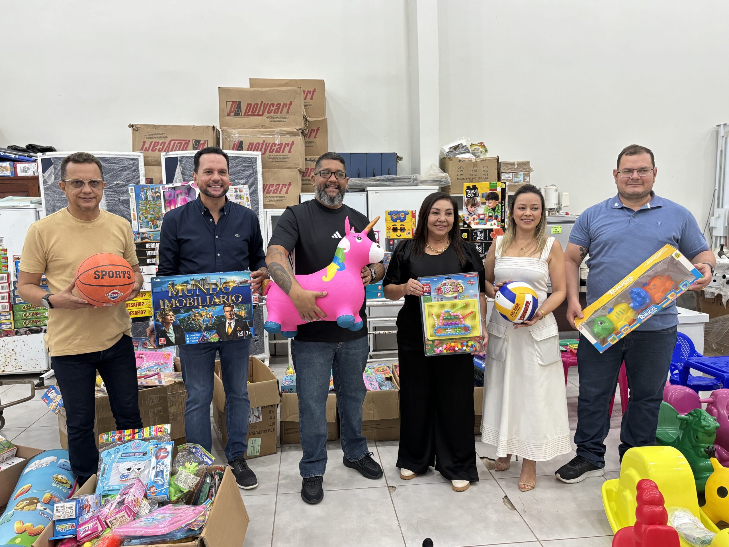 PMS recebe doação de brinquedos para fortalecer atendimentos terapêuticos