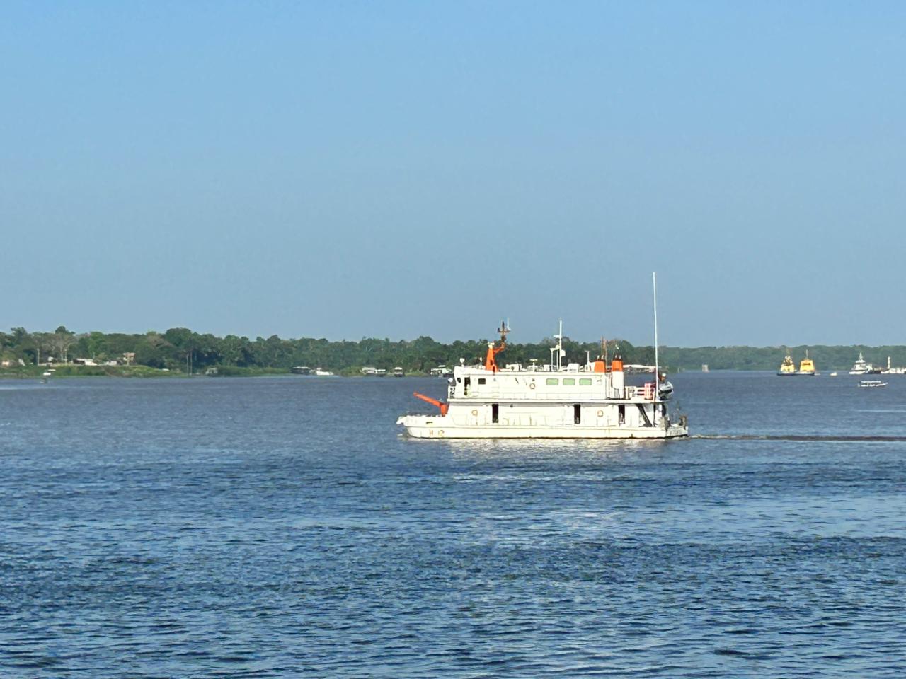 Companhia Docas de Santana acompanha serviço de batimetria realizado pela Marinha do Brasil