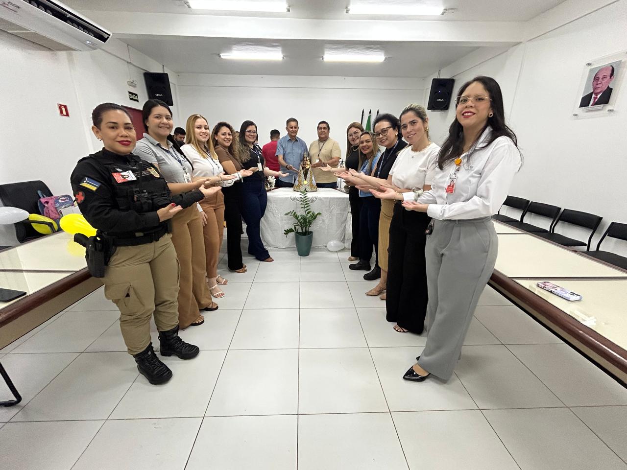 Imagem de Nossa Senhora de Nazaré visita a Companhia Docas de Santana e emociona servidores