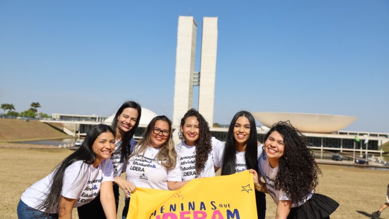 ‘Meninas que Lideram’ marcam presença na 5ª Conferência Nacional de Políticas para as Mulheres