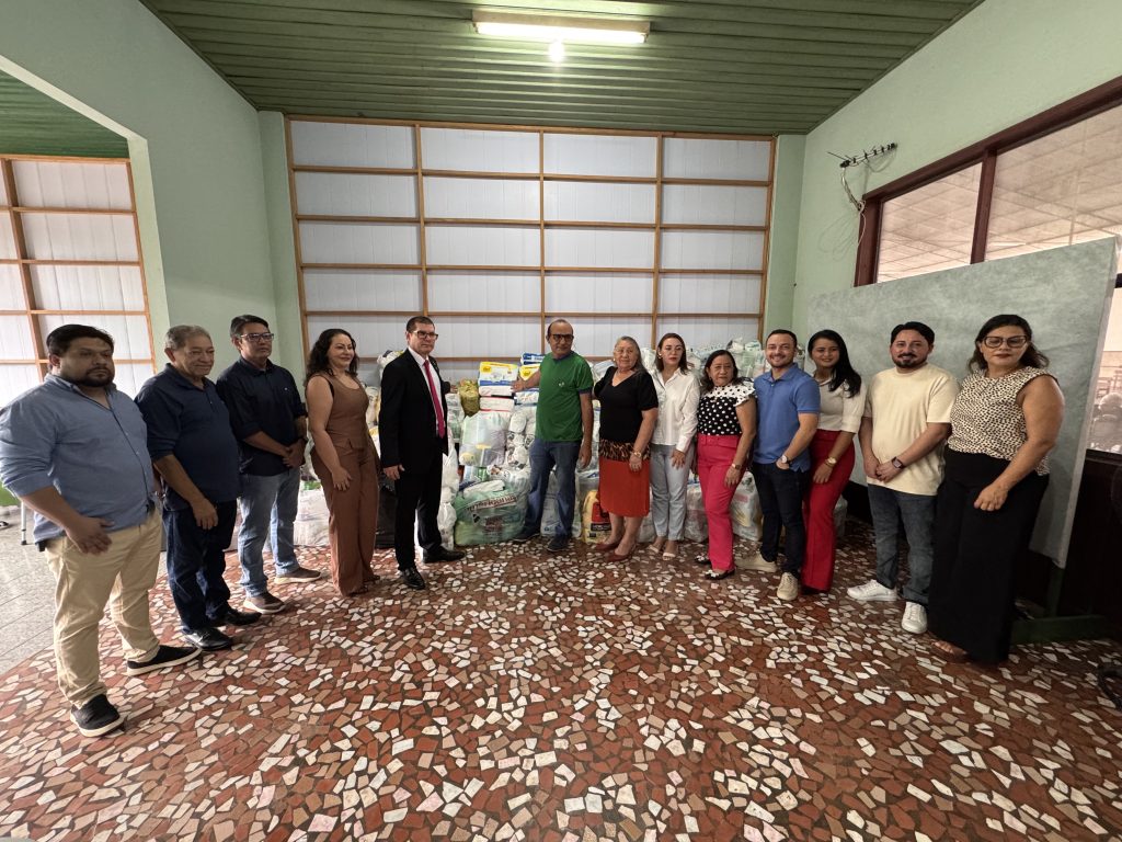 Prefeitura de Santana realiza entrega de fraldas geriátricas à Associação Padre Luigi Brusadelli
