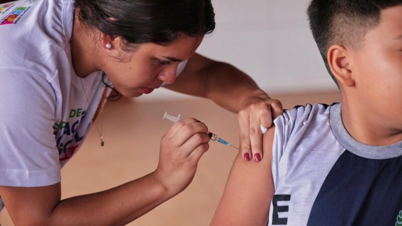 Prefeitura de Pedra Branca do Amapari realiza campanha de vacinação nas escolas