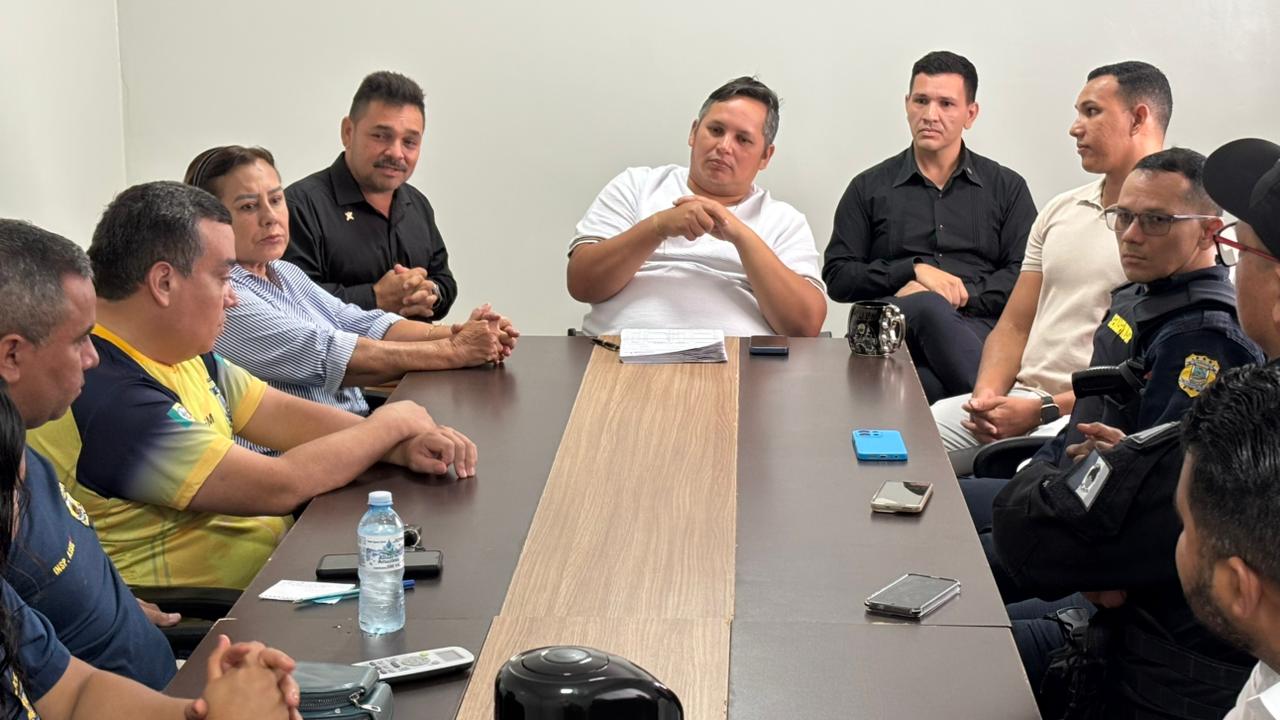 Com salários atualizados e crise financeira superada, prefeito Marcelo Pantoja lança agenda do servidor em Pedra Branca