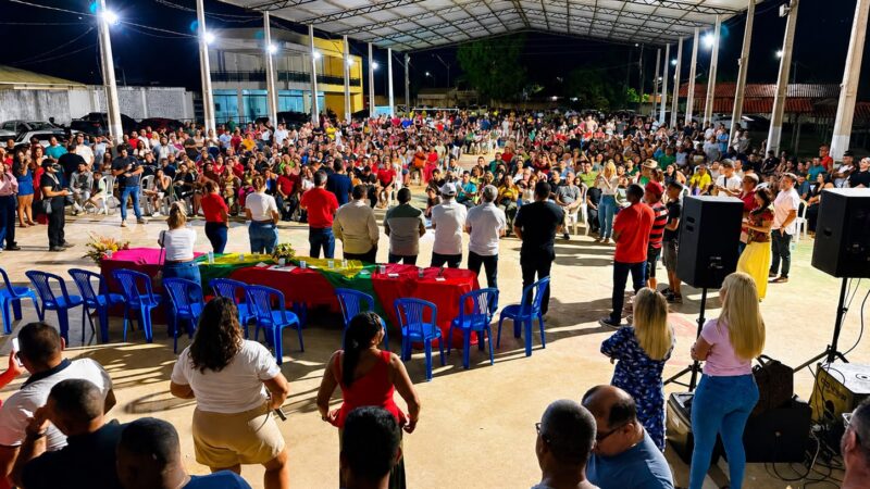 Zeneide Costa lança pré-candidatura em evento com grandes lideranças