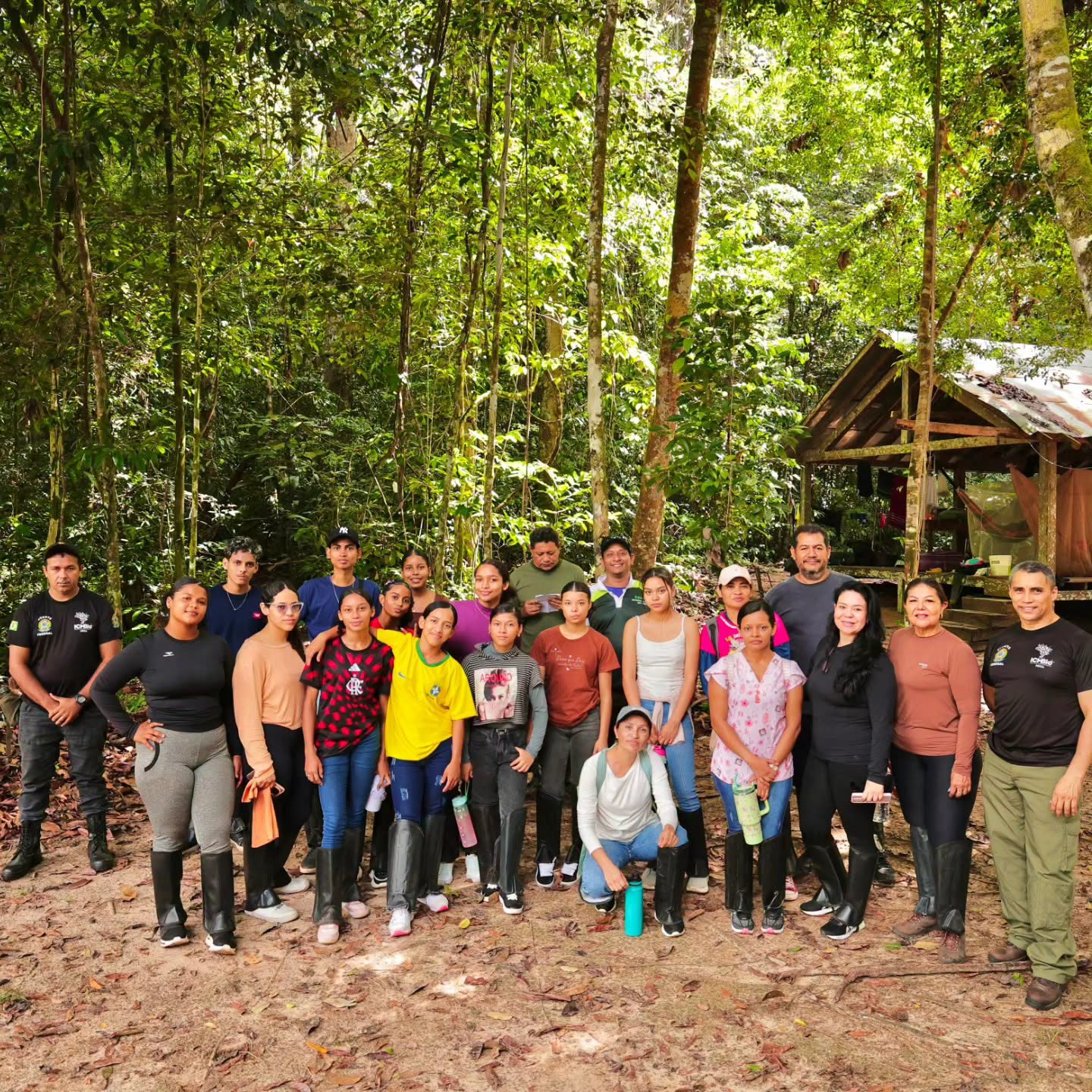 Turismo Pedagógico leva estudantes de Sete Ilhas ao Parque Montanhas do Tumucumaque