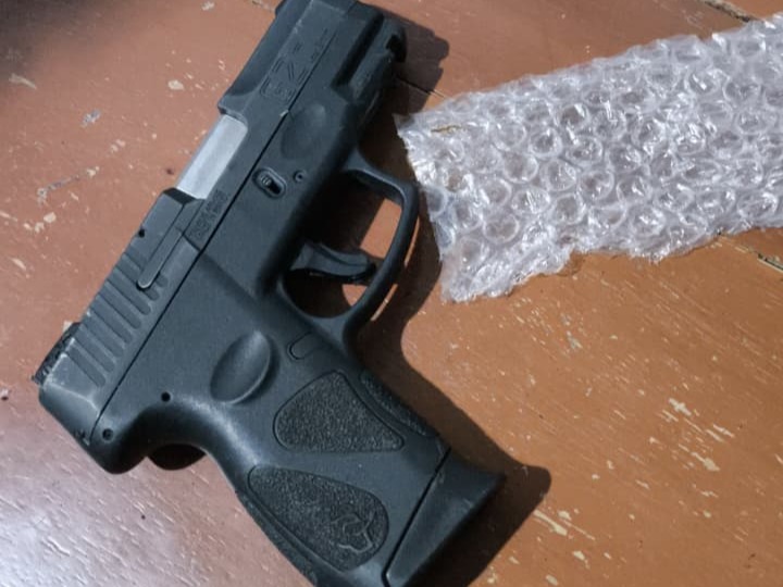 No Amapá, Polícia Penal intercepta arma de fogo arremessada por drone