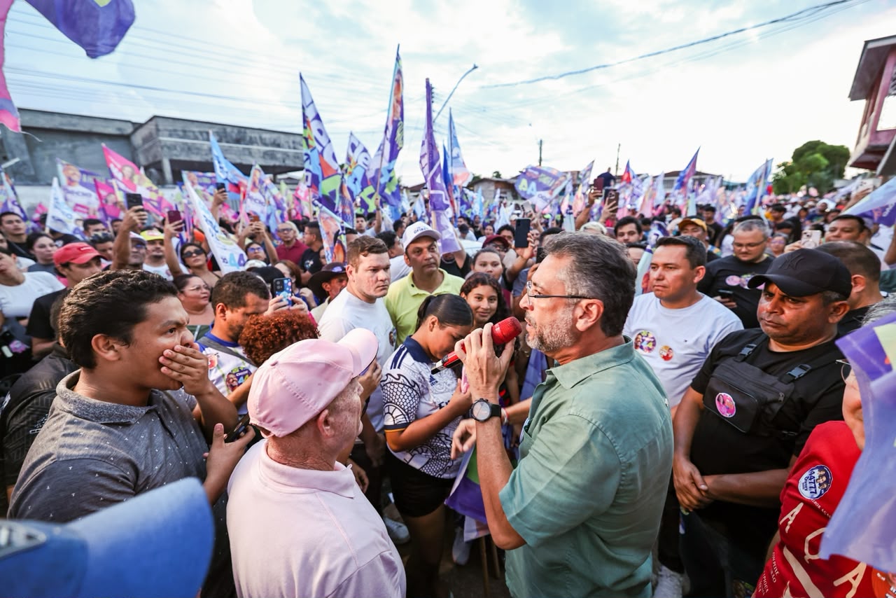 “Santana acreditou em mim e eu respondo com trabalho”, diz Clécio em caminhada