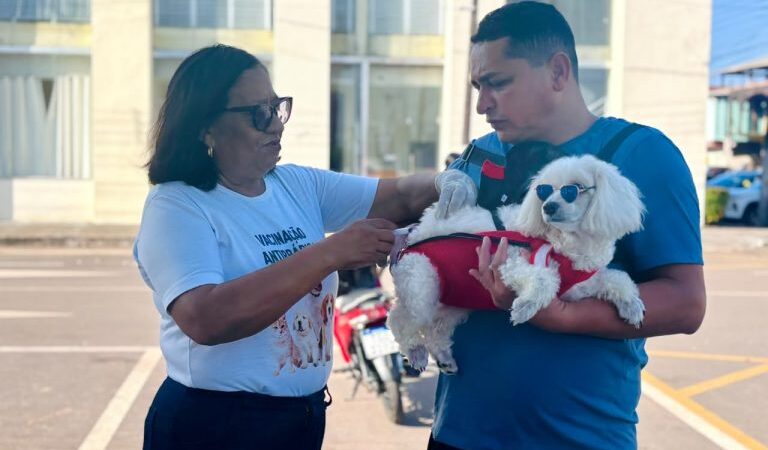Prefeitura de Santana dá continuidade à vacinação antirrábica e realiza Censo Animal