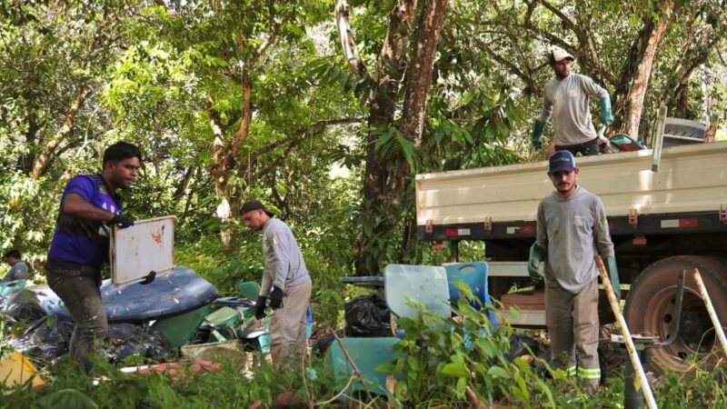 Prefeitura de Pedra Branca realiza ação de limpeza em aldeias da Terra Indígena Waiãpi