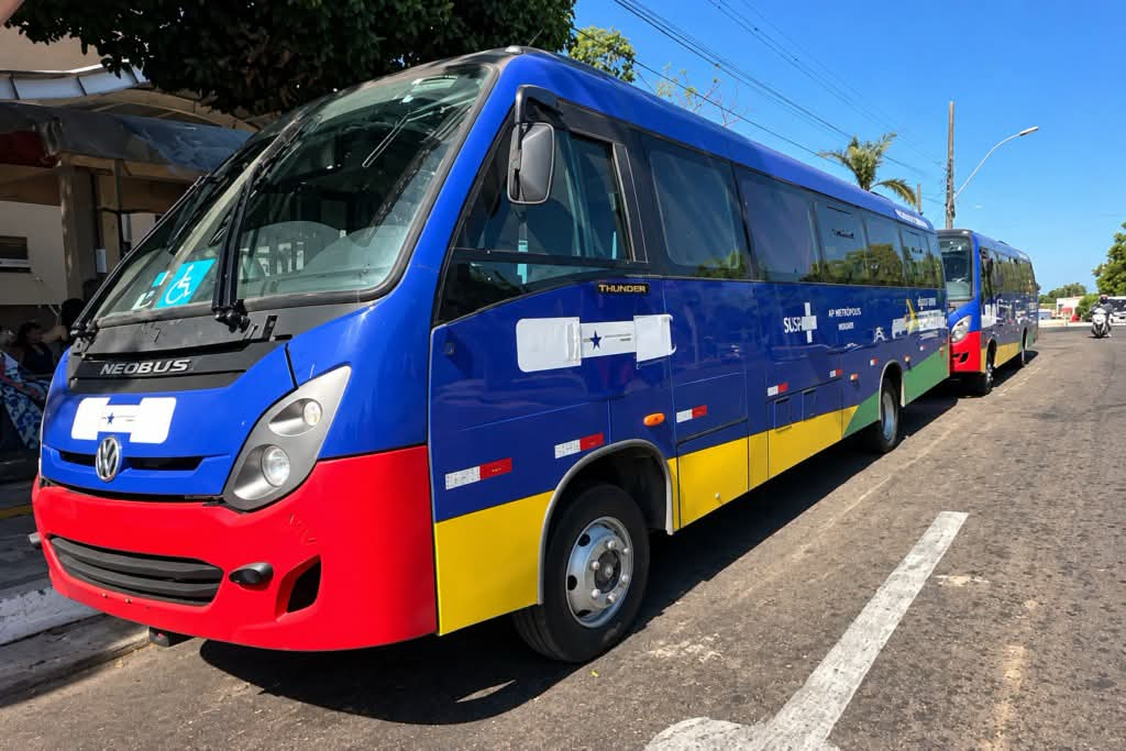 Governo Federal entrega micro-ônibus para ampliar transporte de pacientes em tratamento especializado